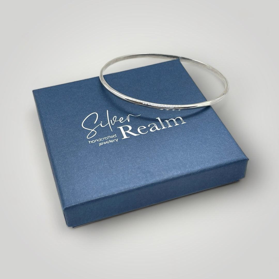 Sterling silver bangle