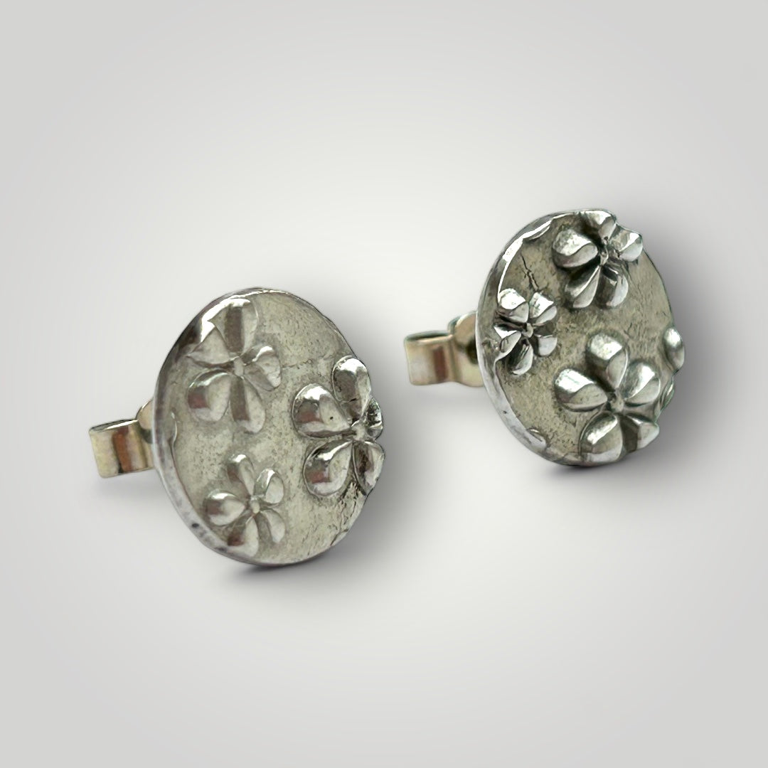 flower texture silver stud earrings
